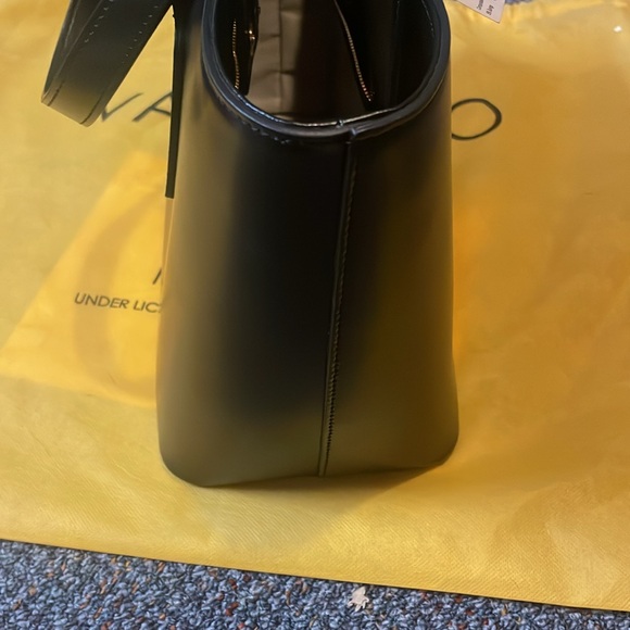 NWT Valentino by Mario Valentino Delphine Super V Tote With Dust Bag - Picture 6 of 8